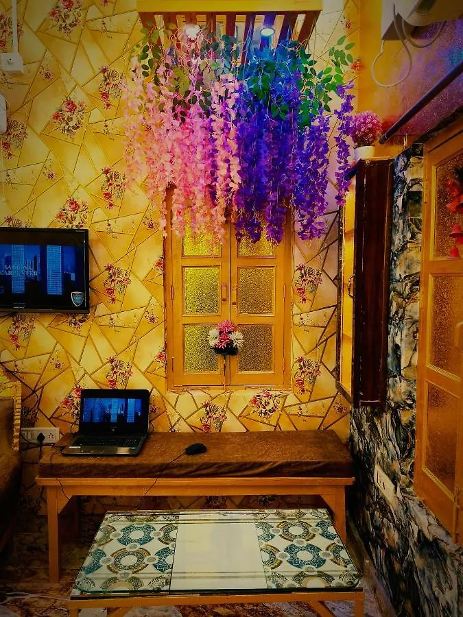 Guest house Glory Residency Hotel Varanasi India